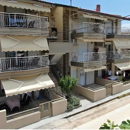 Ofrinio Central Apartments * Ofrínion