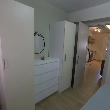 Ofrinio Central Apartments * Ofrinion