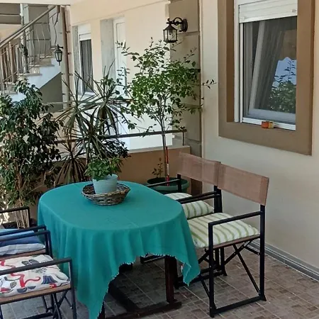 Ofrinio Central Apartments 公寓 Ofrínion